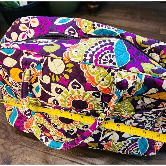 Vera Bradley pattern travel bag. Large. - Picture 7 of 8